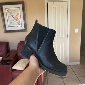 Mia Black Jody Chelsea Boots